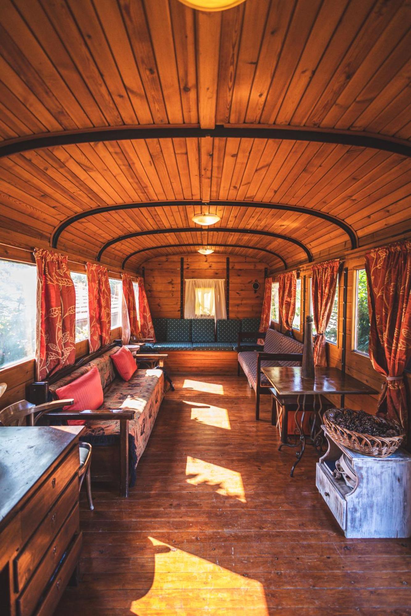 Aphrodite'S Inn Kalavrita Экстерьер фото